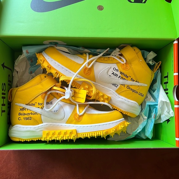 New in Box Nike Af1 Mid White and Varsity Maize C/O Off -White size 8.5/10 wm - Picture 2 of 8